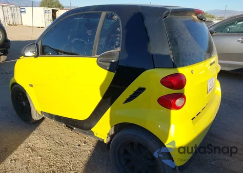 2008 Smart Fortwo Passion/Pure z USA, uszkodzony, nr VIN WMEEJ31X98K175364